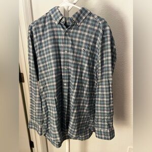 Vineyard Vines Men's Navy and White Plaid Shirt